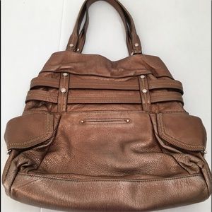 B. Makowsky xtra large handbag tot